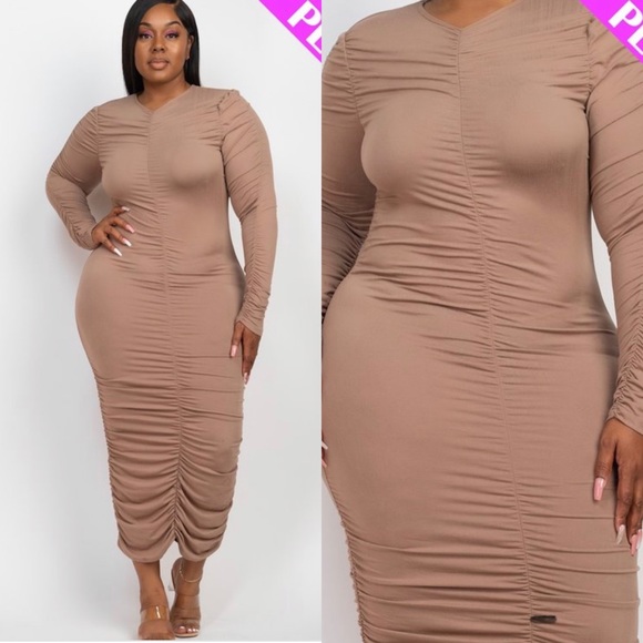 WOMEN’S PLUS SIZE LONG SLEEVE BODYCON RUCHED MIDI DRESS TAUPE/GRAY - Picture 2 of 3